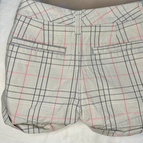 Aeropostale Lightweight Cargo Shorts Roll Cuffs, Gray Pink Plaid ~ Size 1/2 - Picture 2 of 8